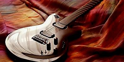 Guitar - Guitarra